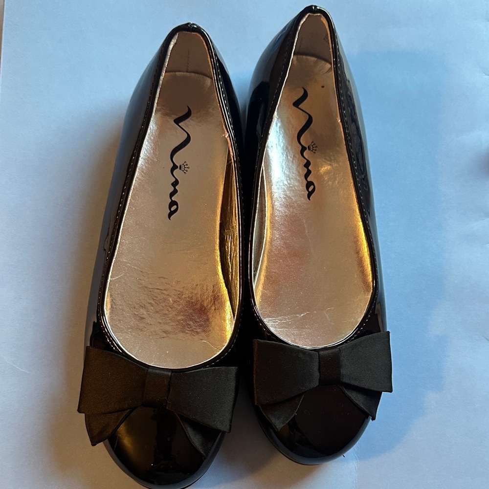 Girls Black Patent Ballet Flats size 3 1/2 like new condition